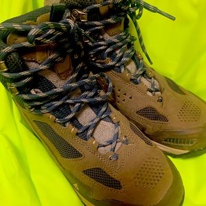 Women’s hiking boots. Worn 2X